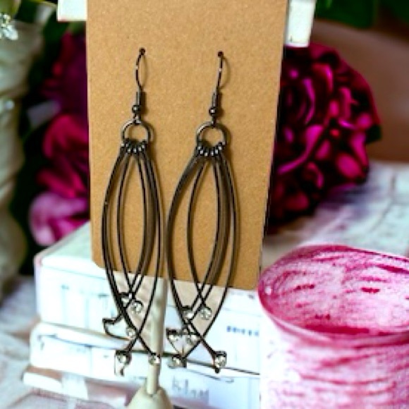 New! Long Black Metal Fringe Earrings - Picture 1 of 4